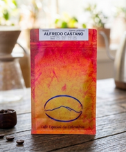 Load image into Gallery viewer, Castillo Rosario by Alfredo Castaño
